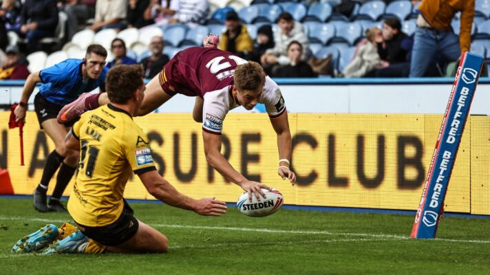 Castleford Tigers fell to defeat against Huddersfield Giants.