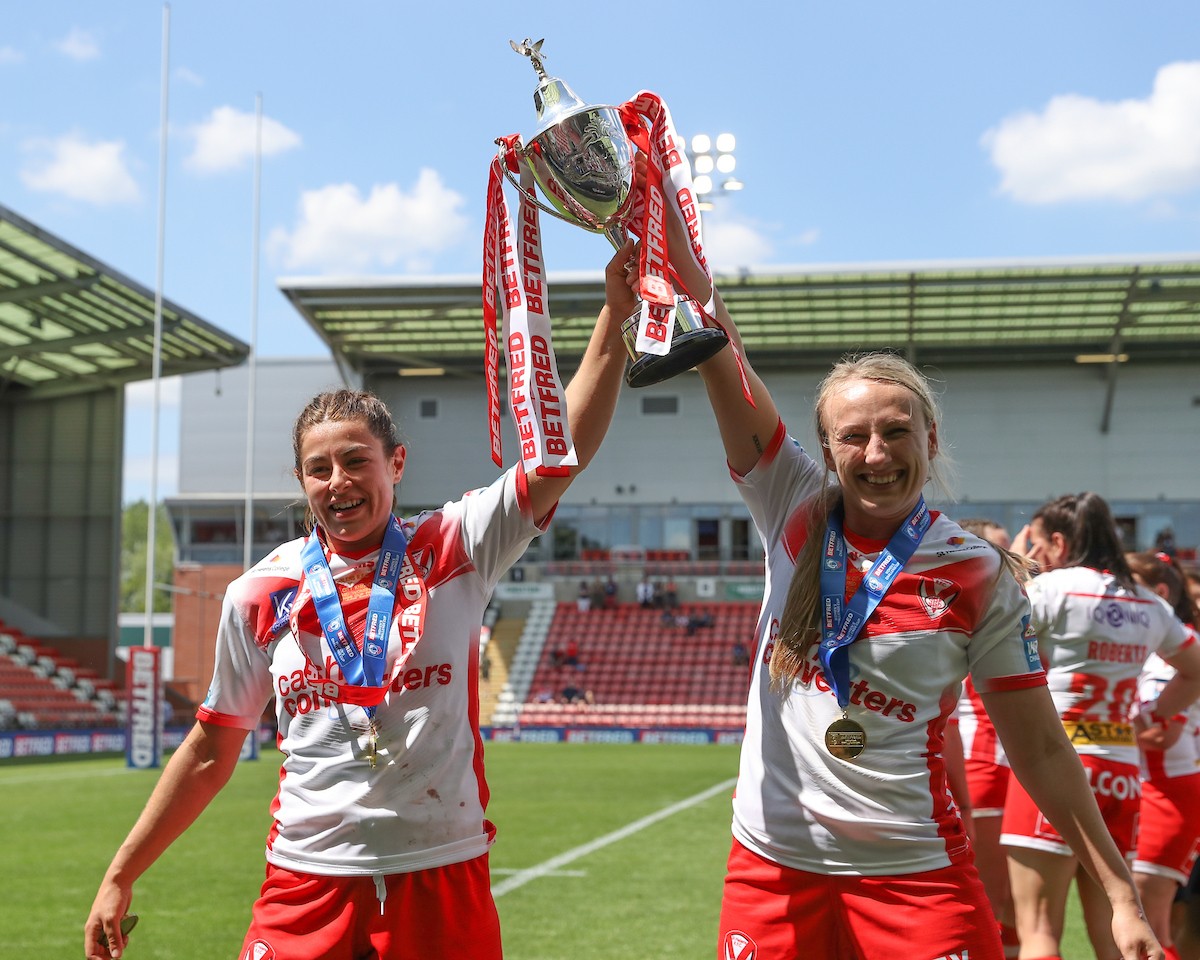St Helens women celebrate Women's Challenge Cup
