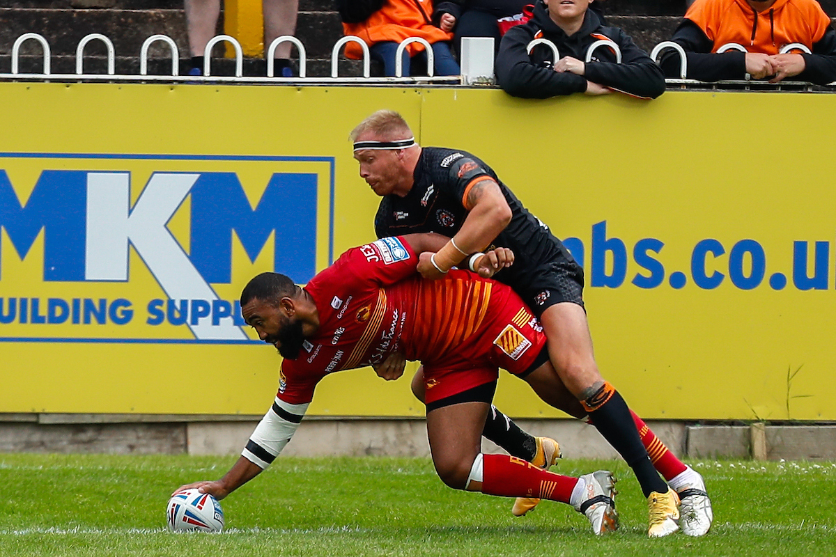 Castleford 6-16 Catalans: Dragons make it nine from 10