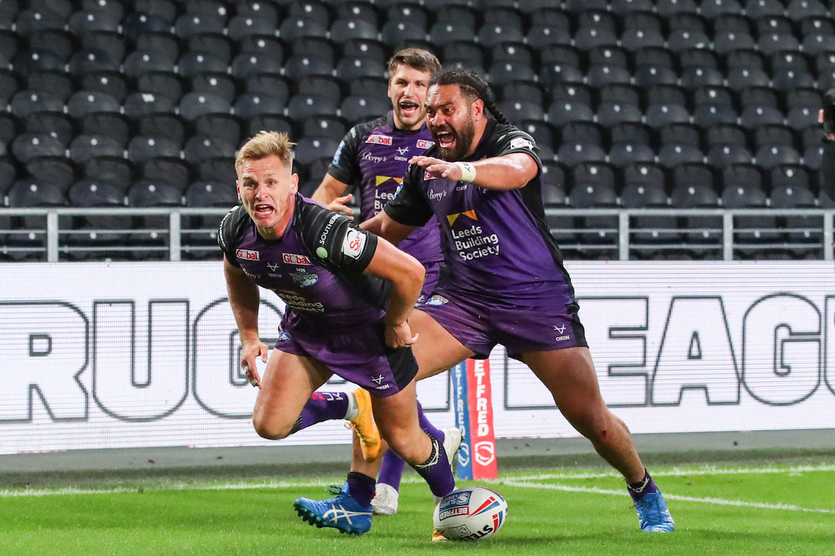 Hull 12-22 Leeds: Second half surge sends Rhinos home with win
