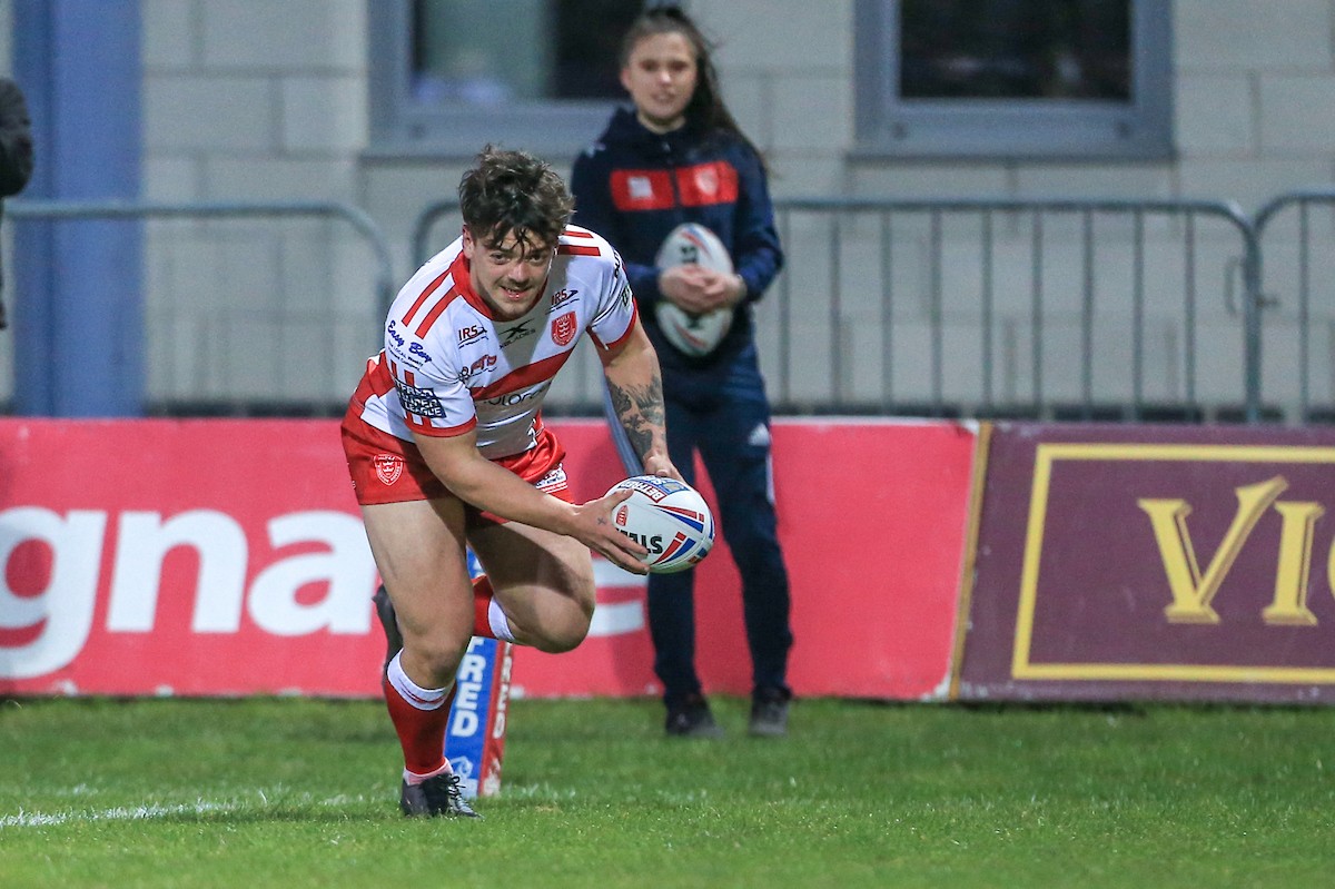 Will Oakes in action for Hull KR