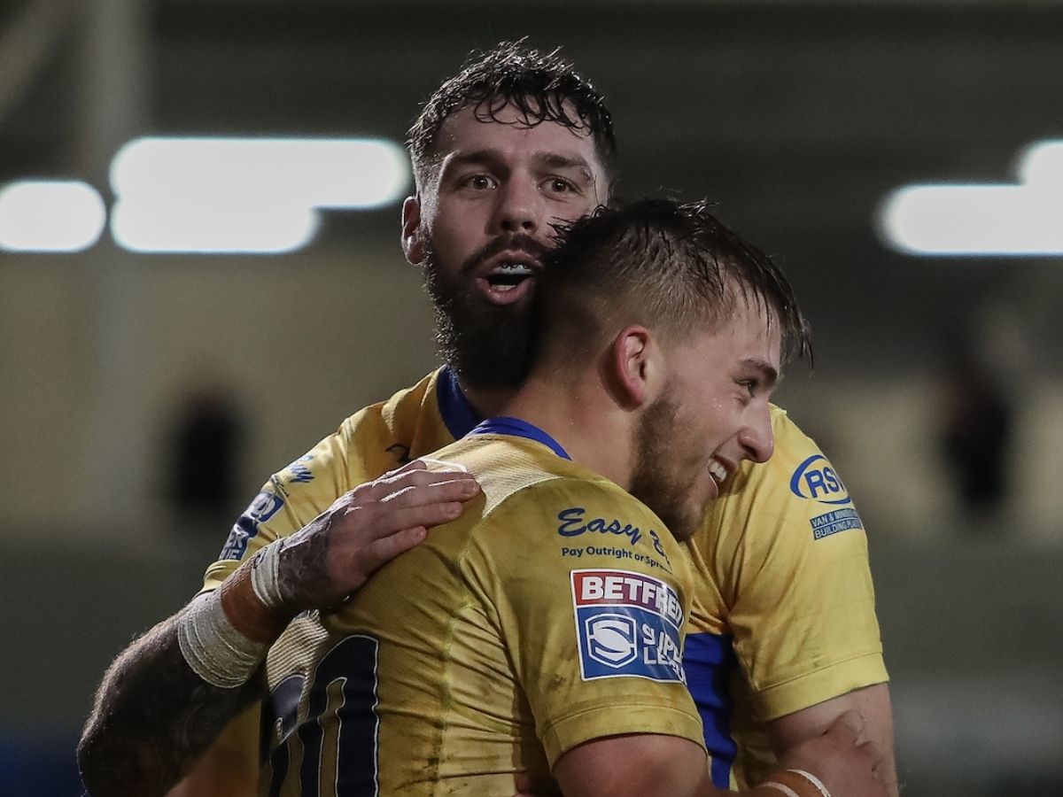 Will Dagger and Mikey Lewis Hull KR