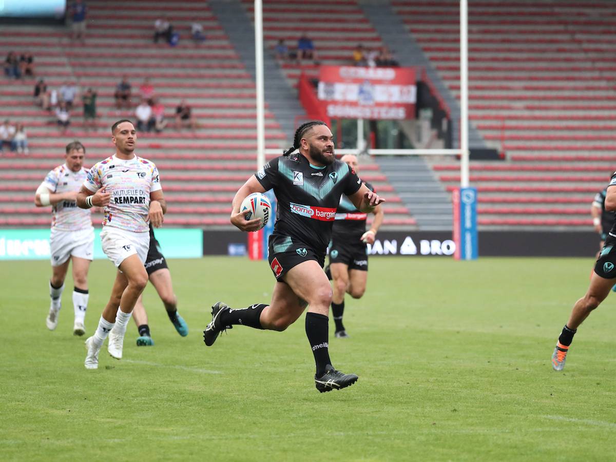 Konrad Hurrell St Helens SWpix.jpg