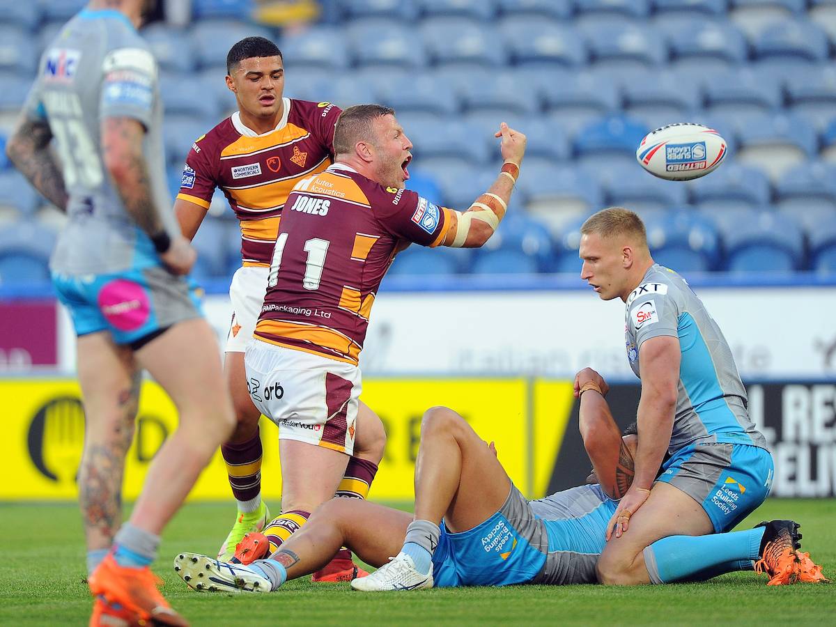 Josh Jones Huddersfield Giants SWpix.jpg