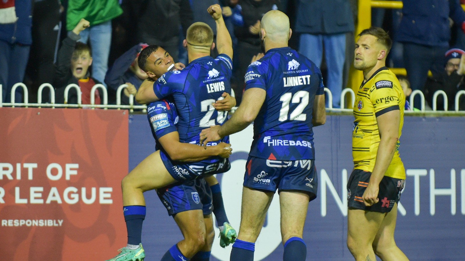 Early drop goal backfires as Castleford fall to flying Hull KR who are