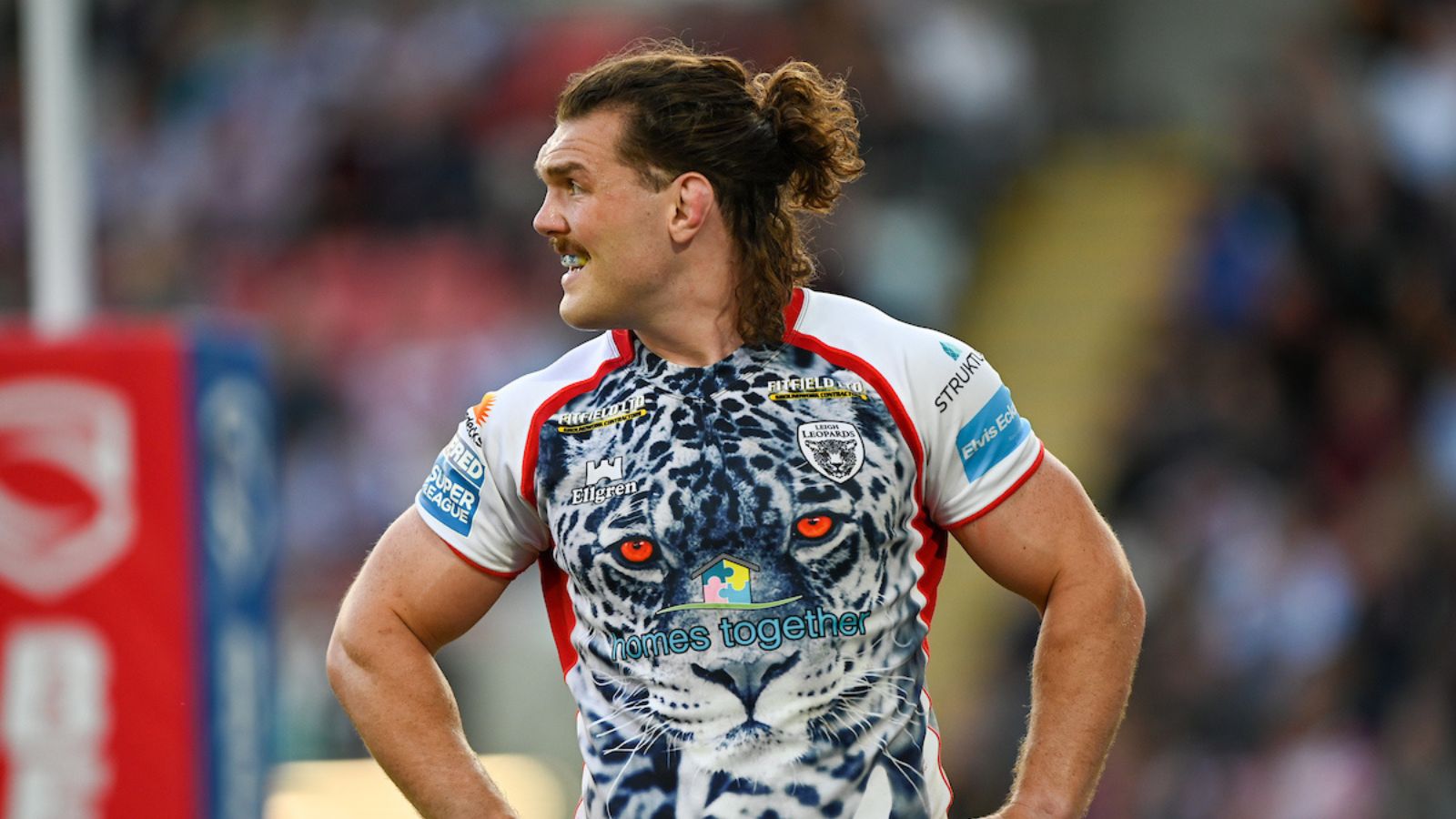 On another level' - Leigh coach hails in-form prop after impressive 72-minute stint