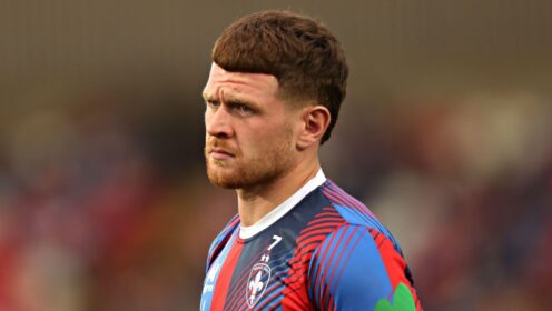 Wakefield Trinity half-back departs for Super League rivals in pre-season transfer deal