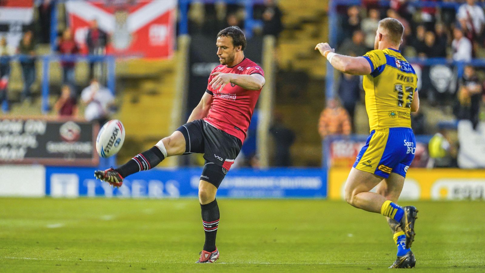 Joe Mellor in action for Salford Red Devils in 2025