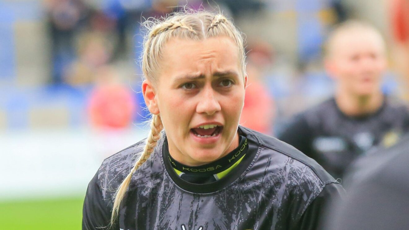 Sinead Peach warms up ahead of a York Valkyrie game