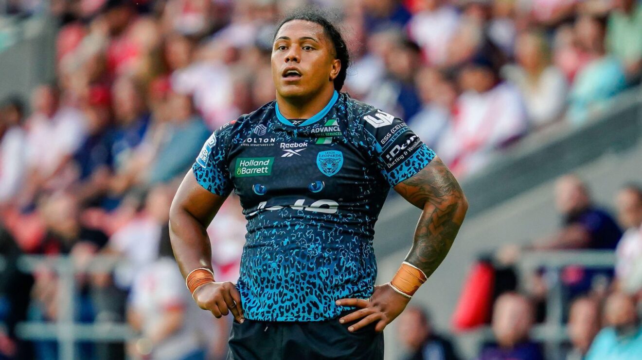 Tesi Niu in action for Leigh Leopards in 2025