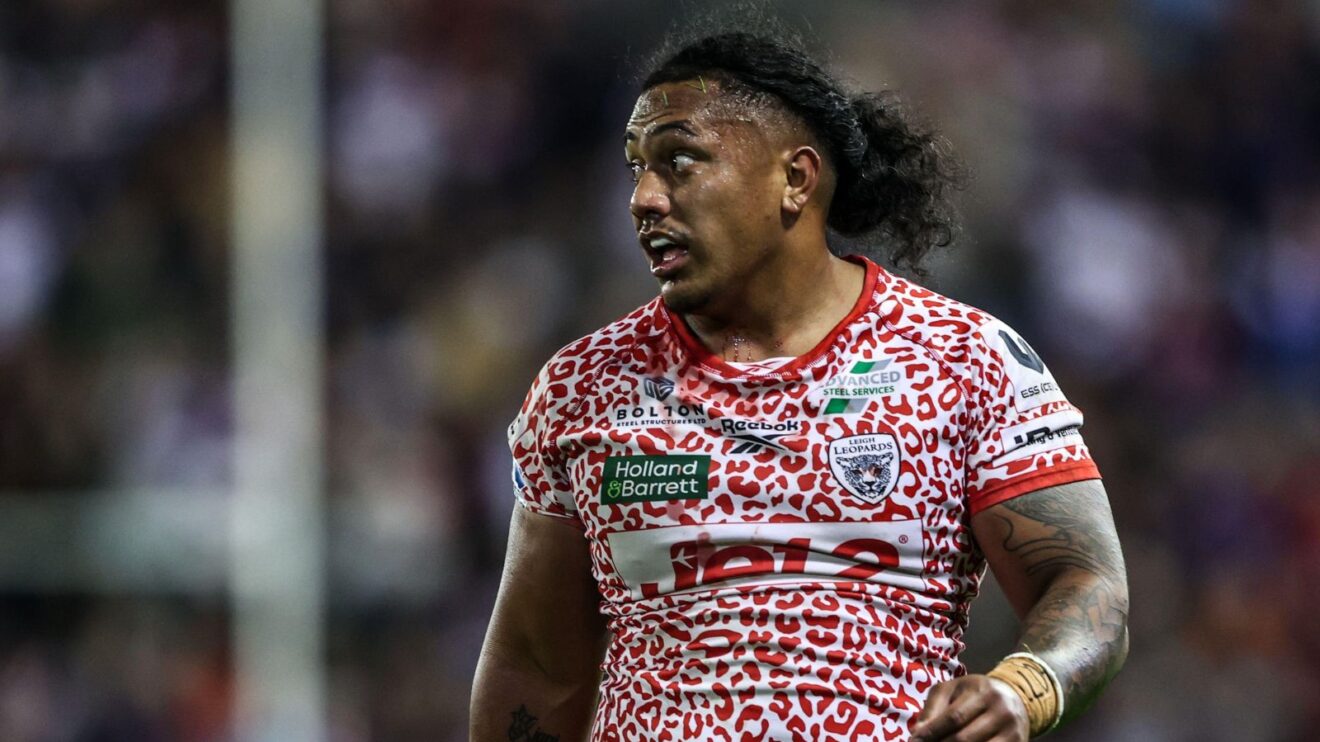 Tesi Niu in action for Leigh Leopards in 2025