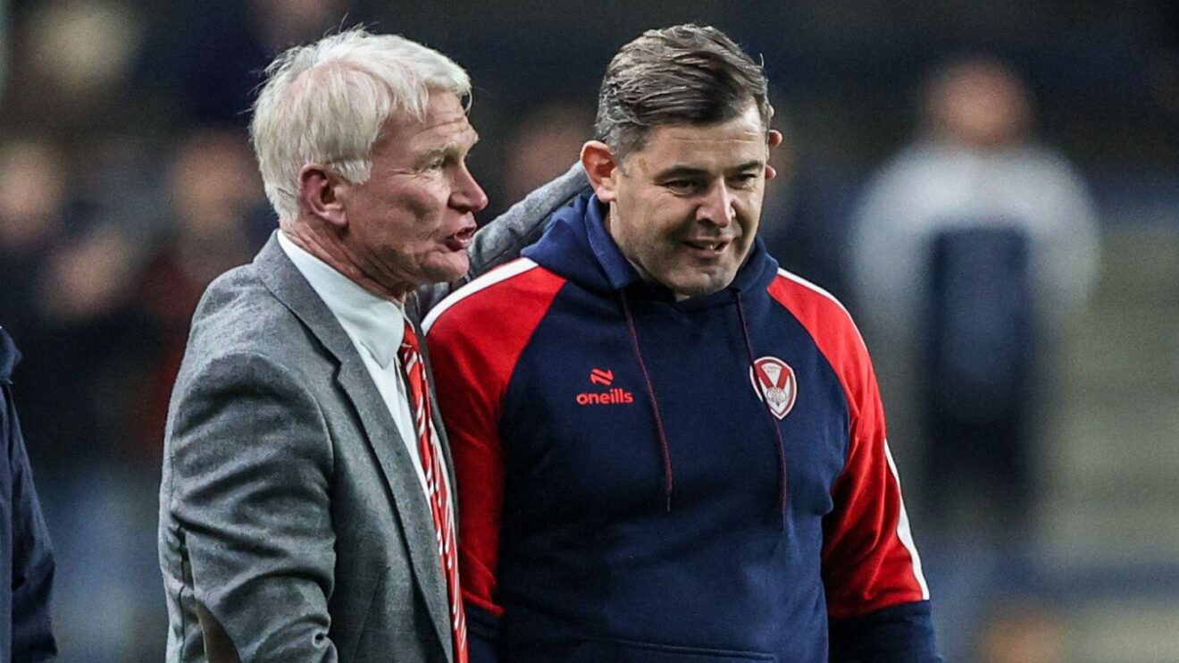 St Helens chairman Eamonn McManus congratulates then-head coach Paul Wellens after their dramatic win at Leeds Rhinos in the 2025 Super League play-offs