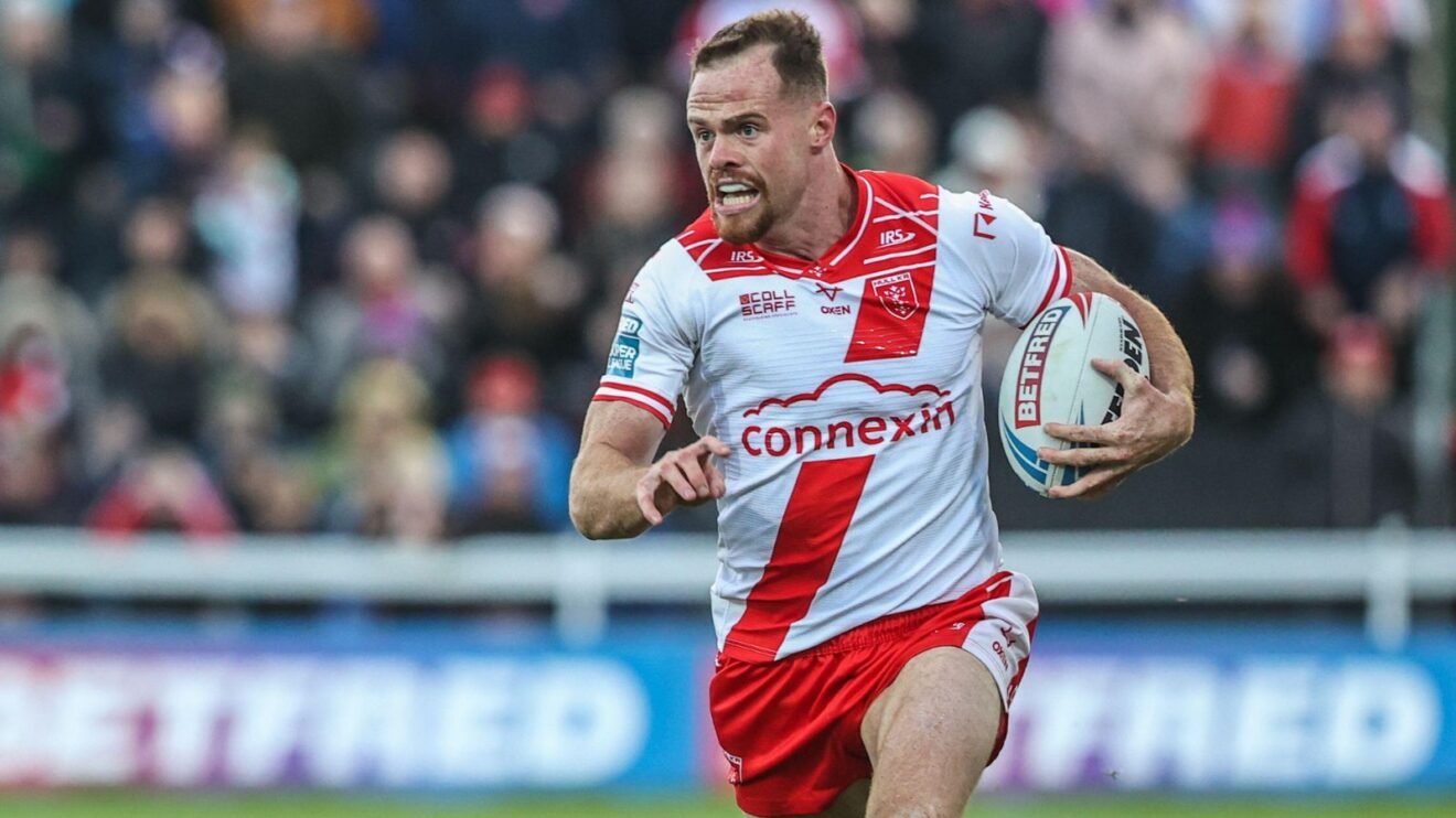 Joe Burgess in action for Hull KR in 2025