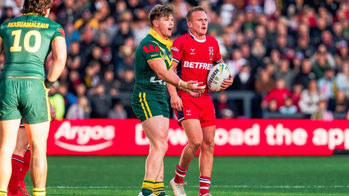 England's Jez Litten and Australia's Harry Grant complain to the referee during the third Ashes Test at Headingley in 2025