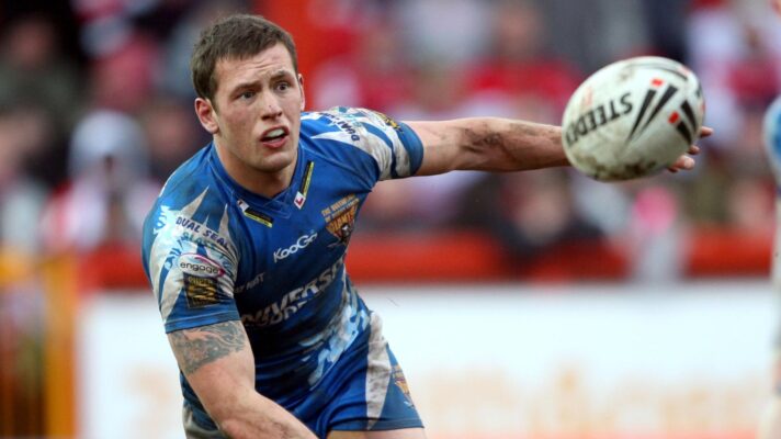 Shaun Lunt in action for Huddersfield Giants in 2010