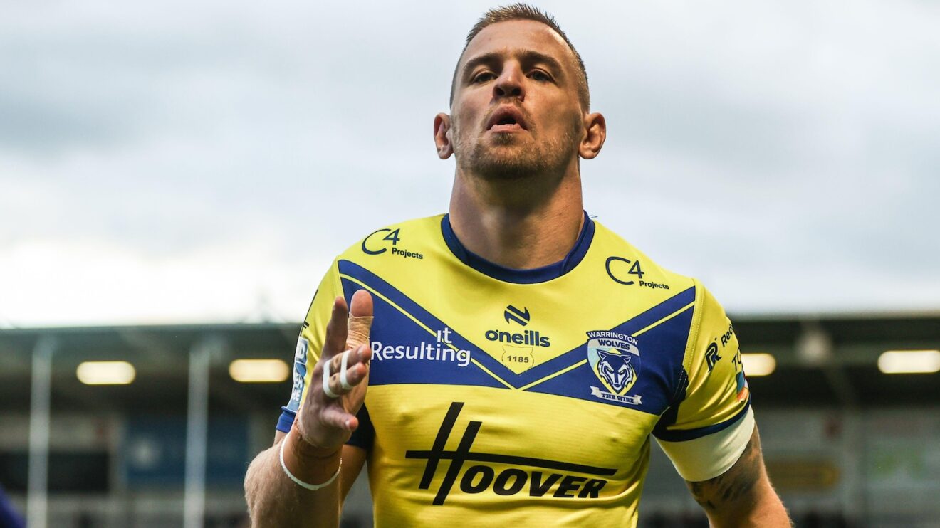 Matt Dufty in action for Warrington Wolves in 2025