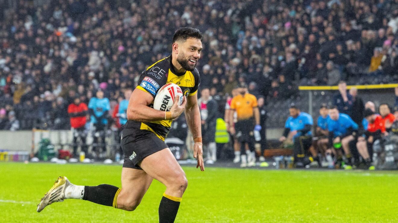 York Knights back David Nofoaluma carrying the ball in space.