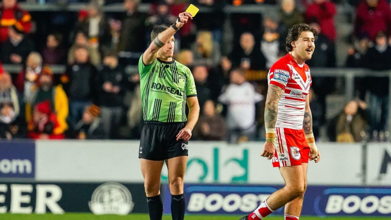 Joe Shorrocks is sent to the sin-bin by referee Jack Smith during St Helens' win over Bradford Bulls in Round 4 of the 2026 Super League season