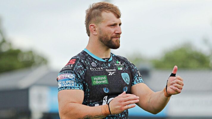 Matt Davis thanks the Leigh Leopards fans for their support following a game in 2025