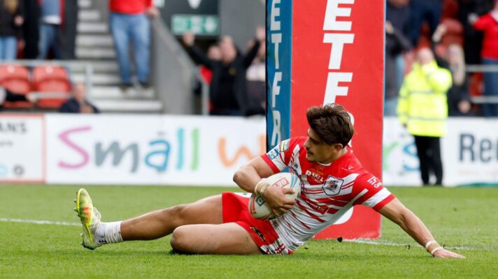 Bill Leyland scoring a try for St Helens in 2026
