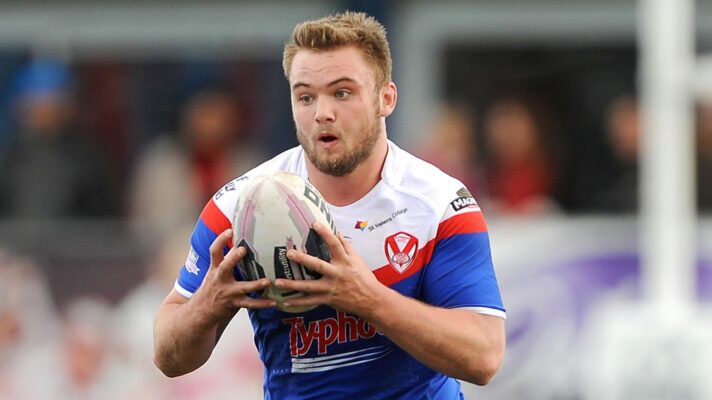 Anthony Walker in action for St Helens in 2014