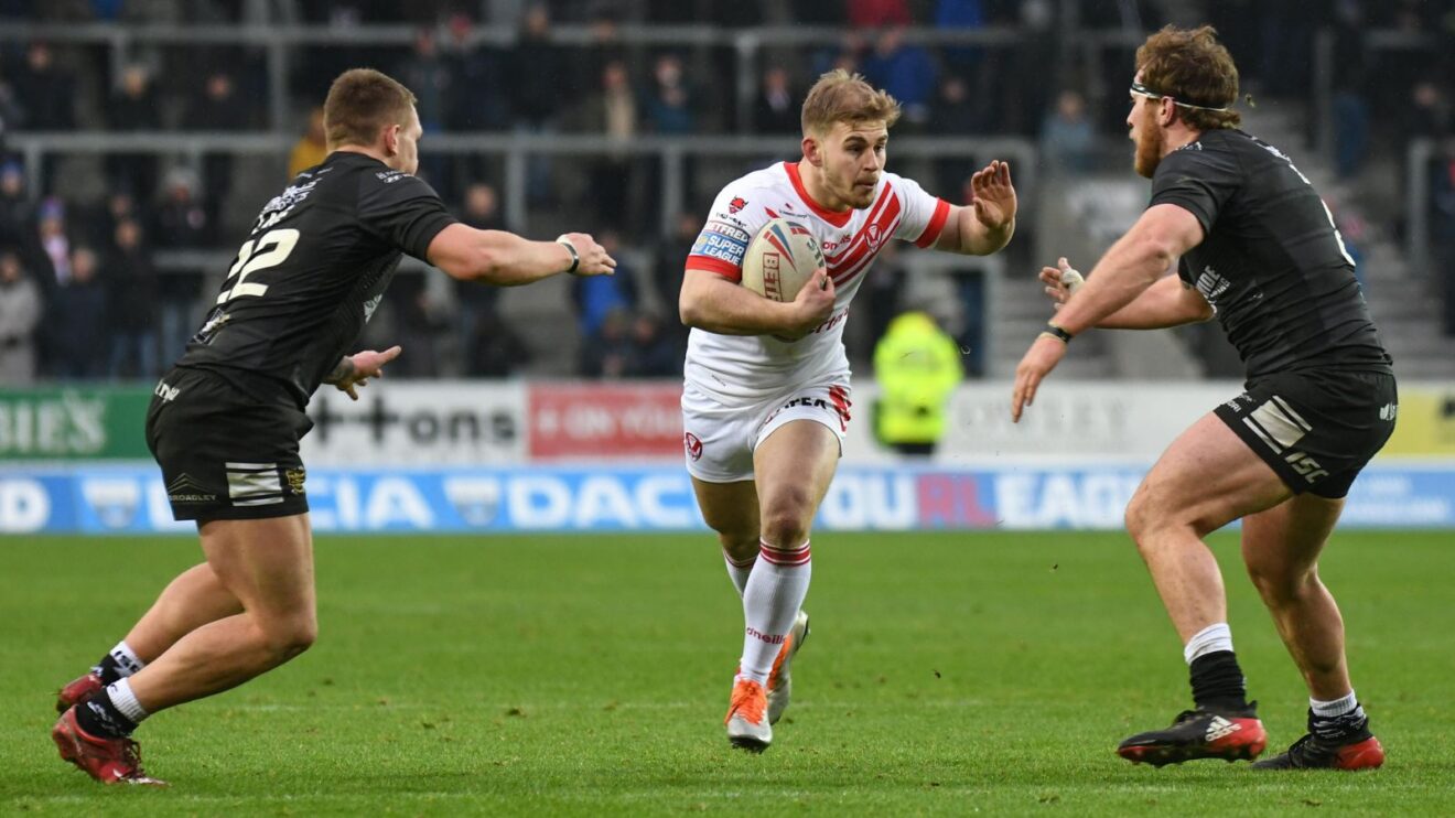 Josh Eaves in action for St Helens in 2019