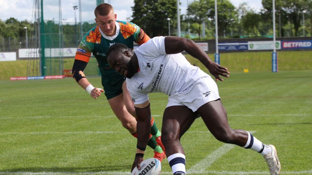 Sadiq Adebiyi scores a try for London Broncos against Hunslet in 2026