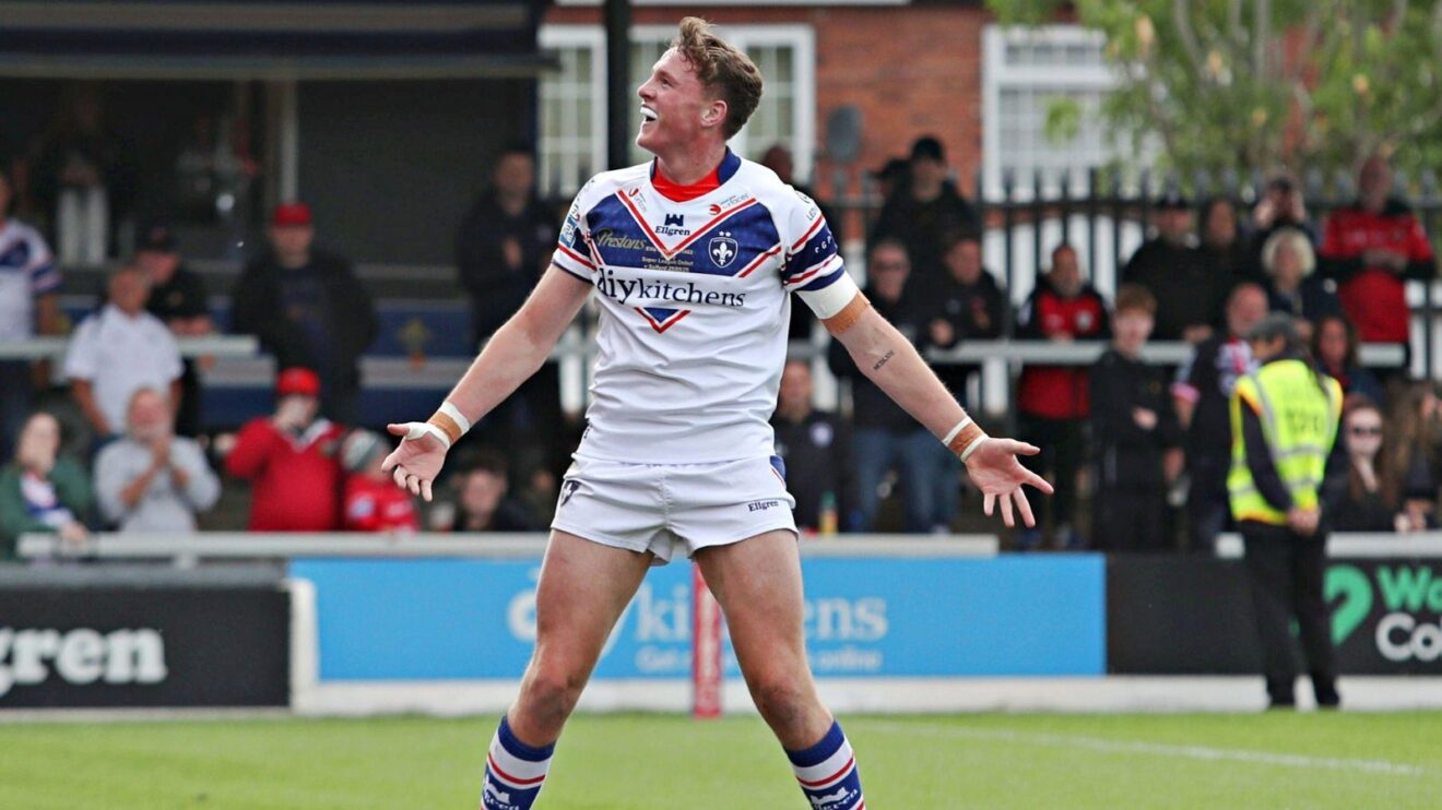 Ellis Lingard celebrates a try on debut for Wakefield Trinity in 2025