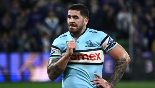 Leeds Rhinos in talks to sign Cronulla Sharks star Braden Hamlin-Uele