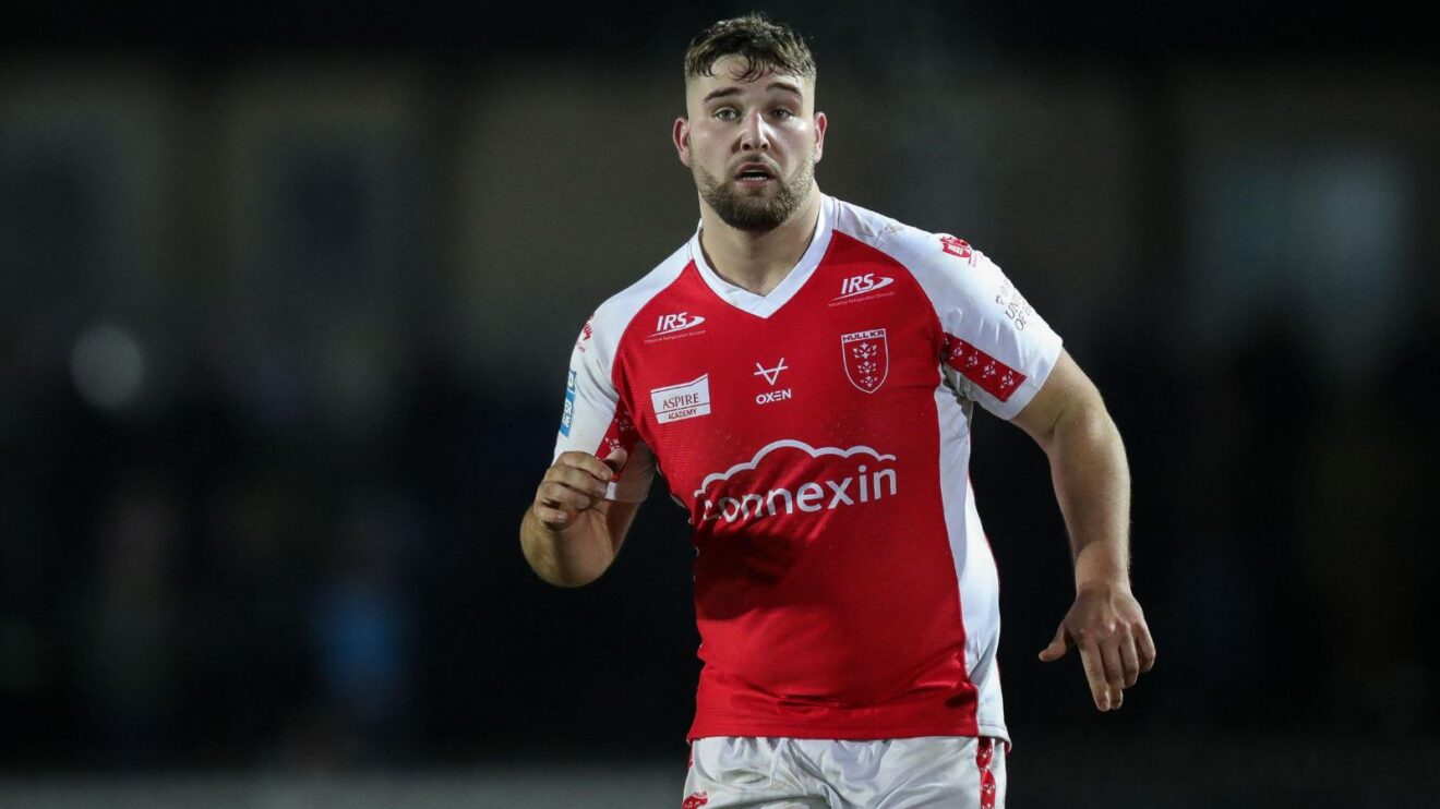 Zach Fishwick in action for Hull KR during pre-season in 2023