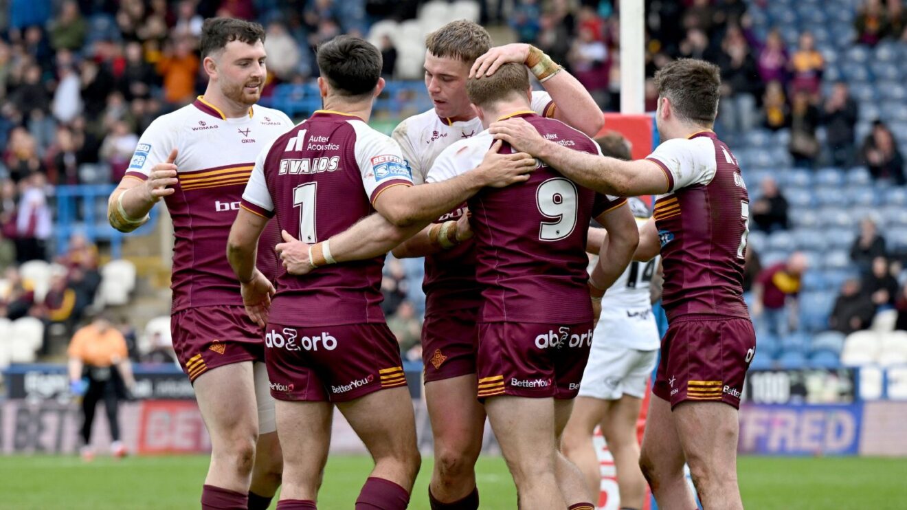 Huddersfield Giants celebrate a try in 2026