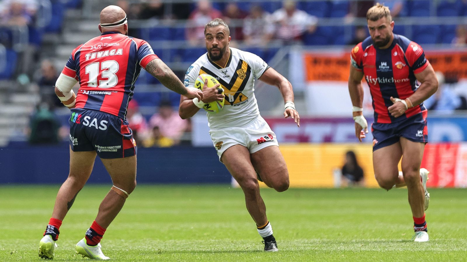 Ashton Golding secures new contract with Super League stay confirmed