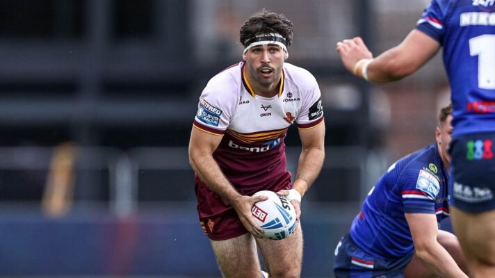 Cole Geyer in action for Huddersfield Giants in 2026