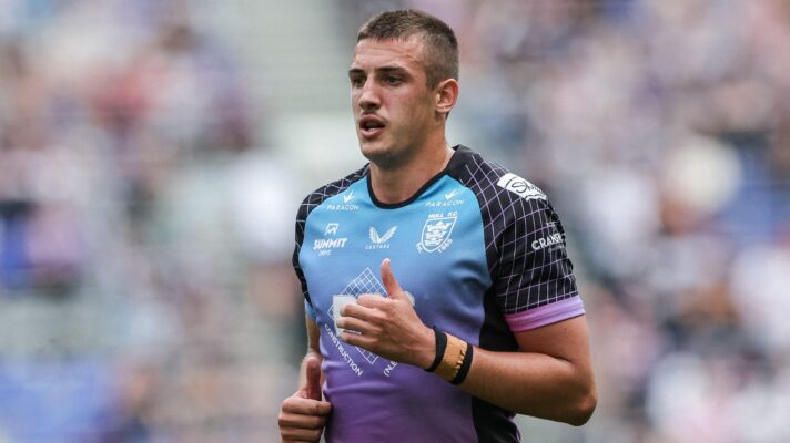 Jake Arthur is close to signing for Huddersfield Giants.