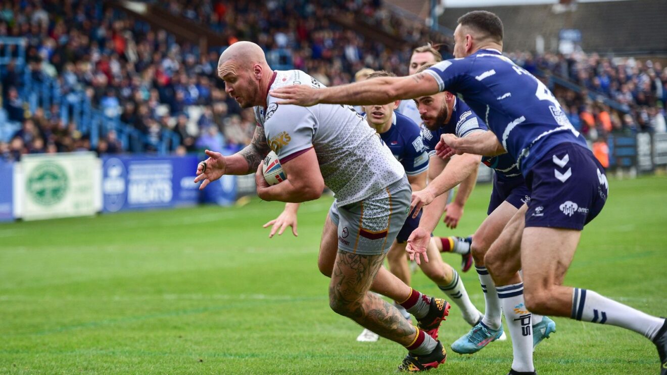 Lucas Walshaw goes over to score a try for Batley Bulldogs in 2022