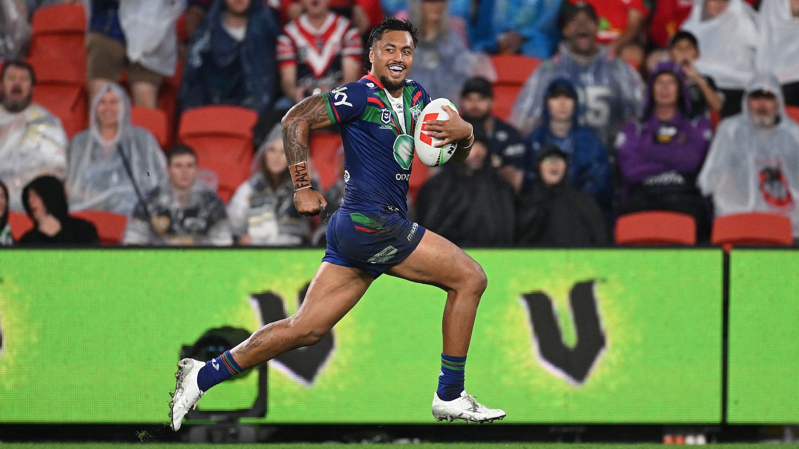 New Zealand Warriors star offered to Super League clubs as NRL exit threat looms