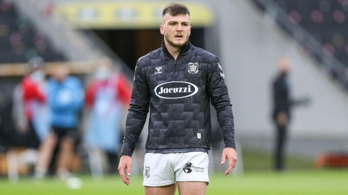 Marcus Walker warms up ahead of a Hull FC game in 2021
