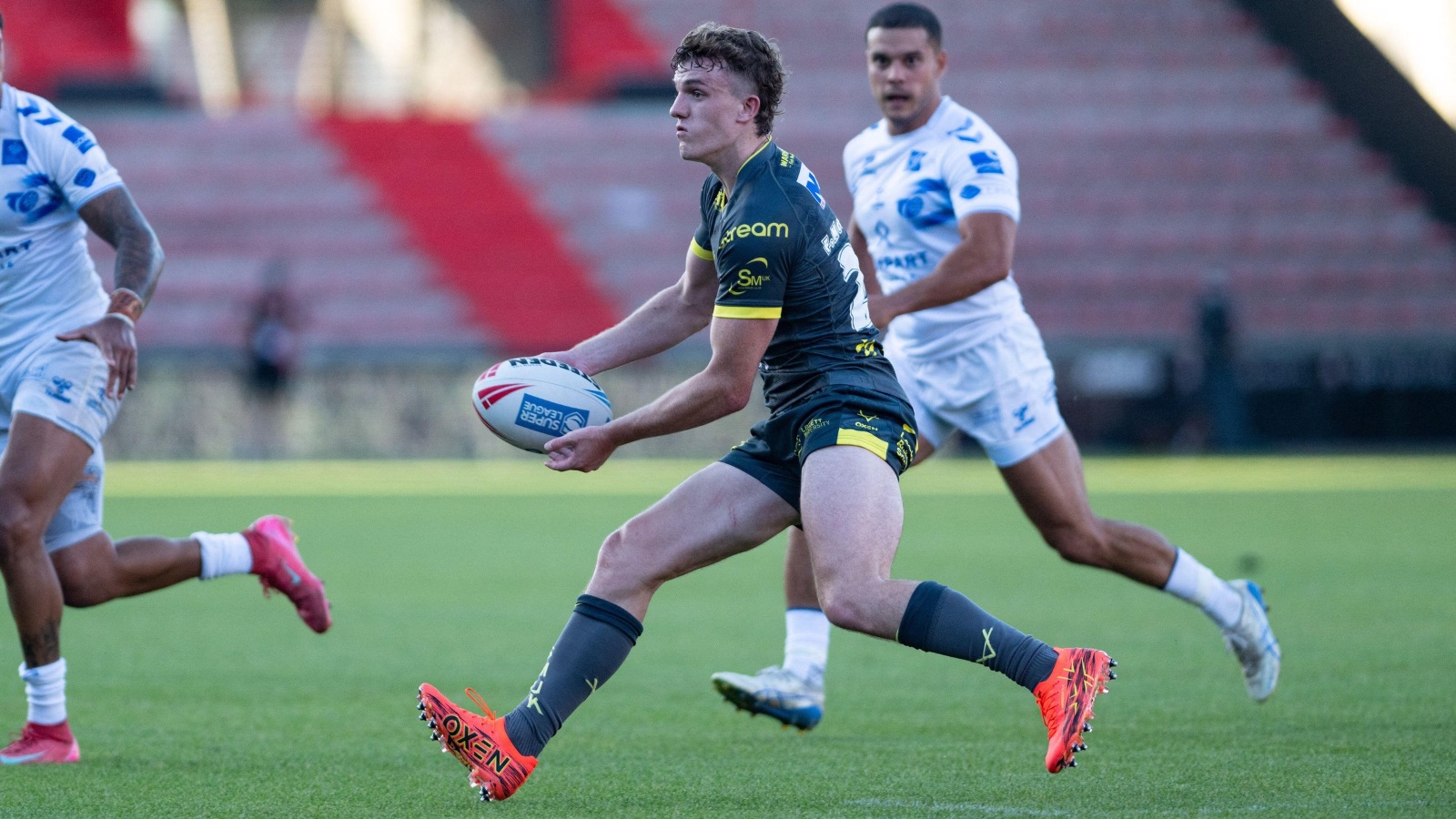 ‘Leeds is where I want to be’: Rhinos tie down off-contract young gun